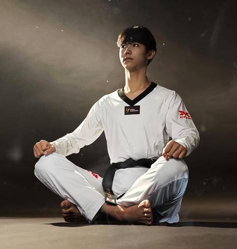 KPNP OLİMPİK TAEKWONDO ELBİSESİ KIRMIZI